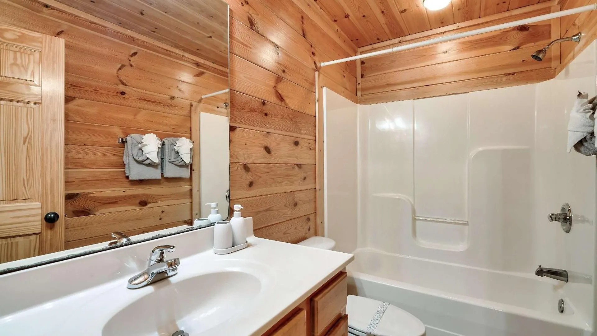 Σαλέ Great Views & Location- Family- Game Room- Hot Tub Pigeon Forge