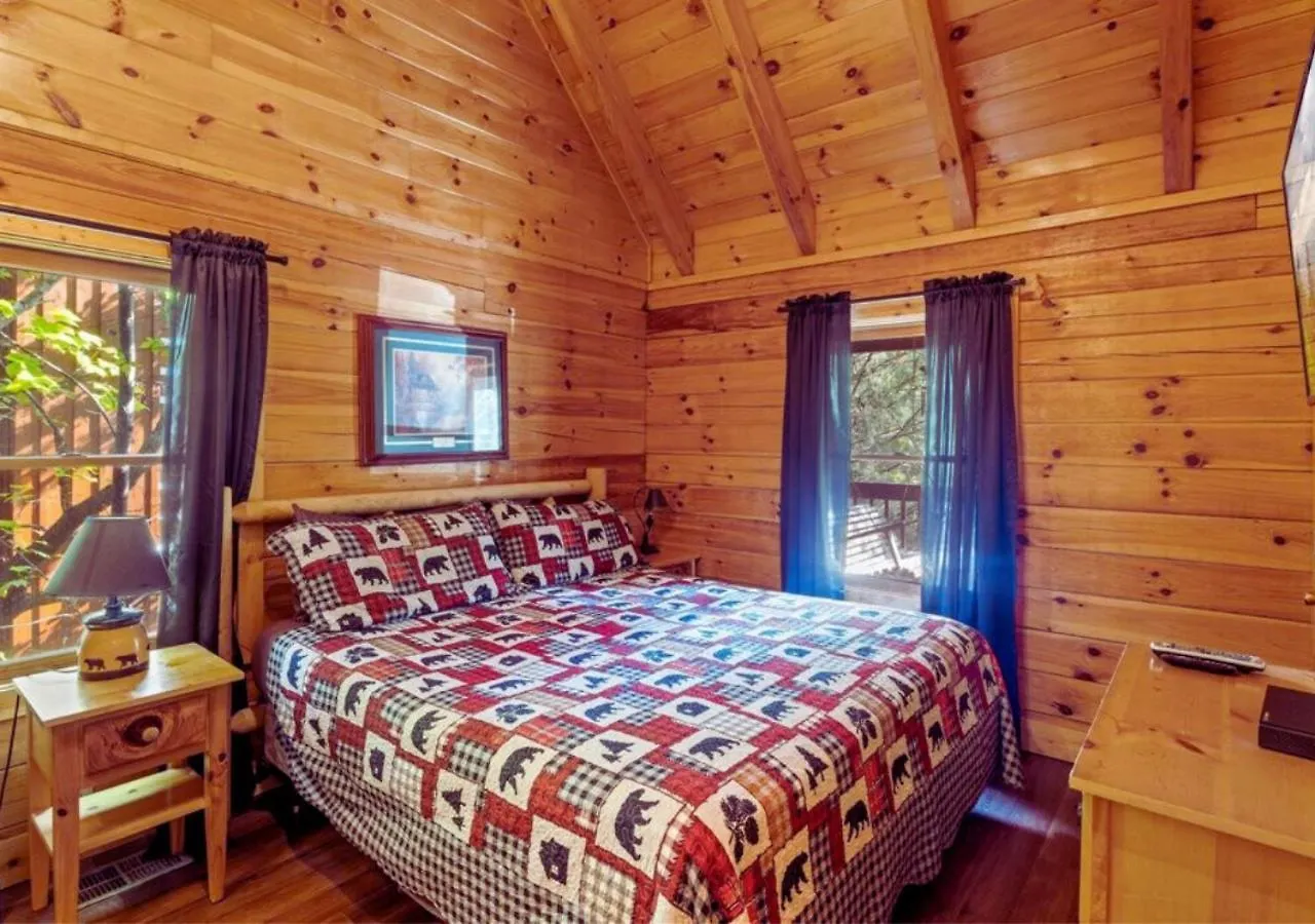 Dom wakacyjny Backwoods Secluded Escape For 8 Guests