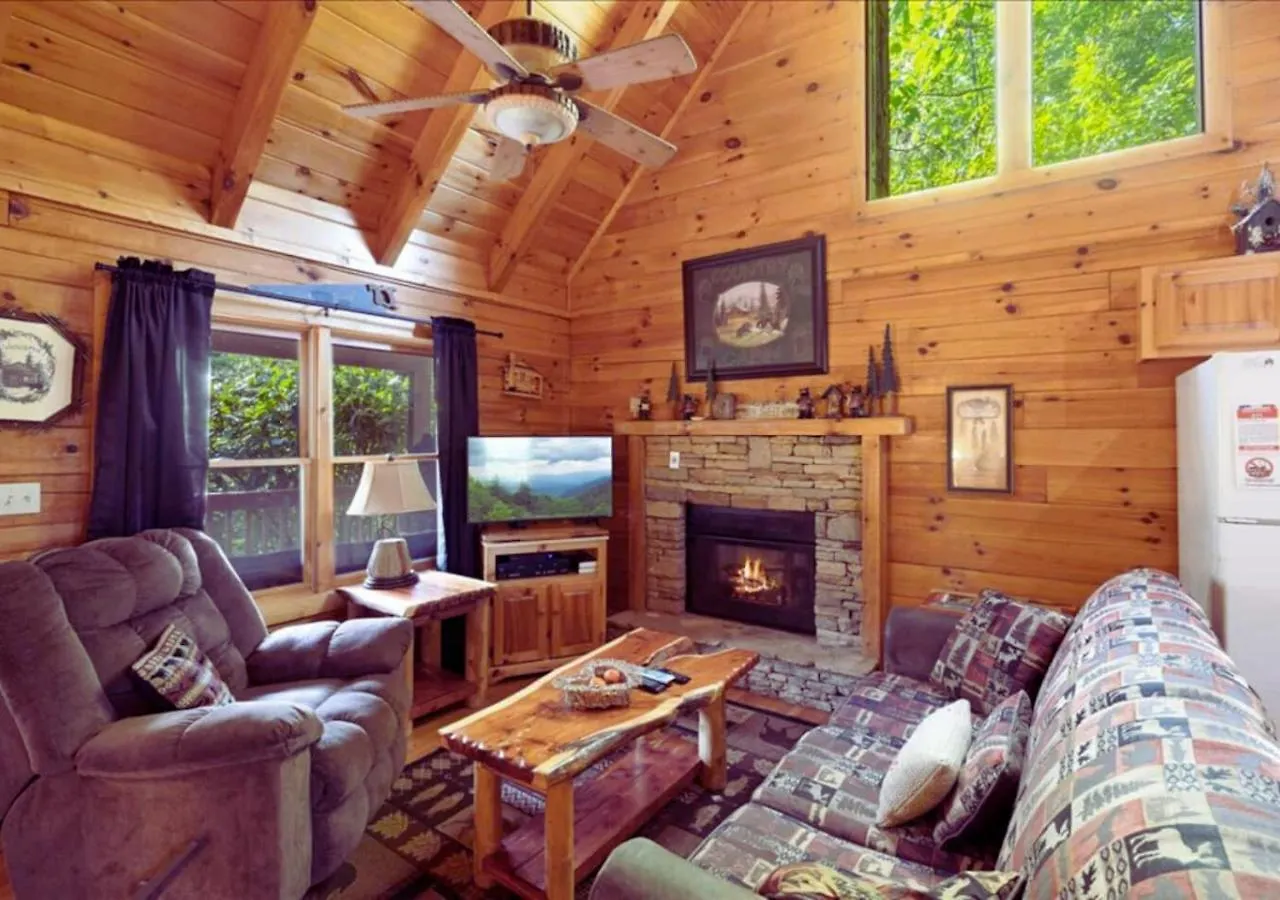 Dom wakacyjny Backwoods Secluded Escape For 8 Guests Pigeon Forge