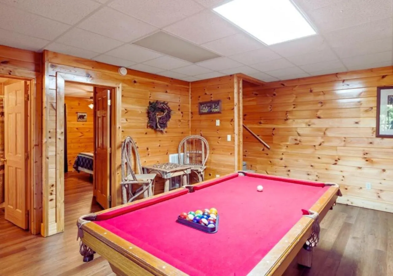Dom wakacyjny Backwoods Secluded Escape For 8 Guests Pigeon Forge