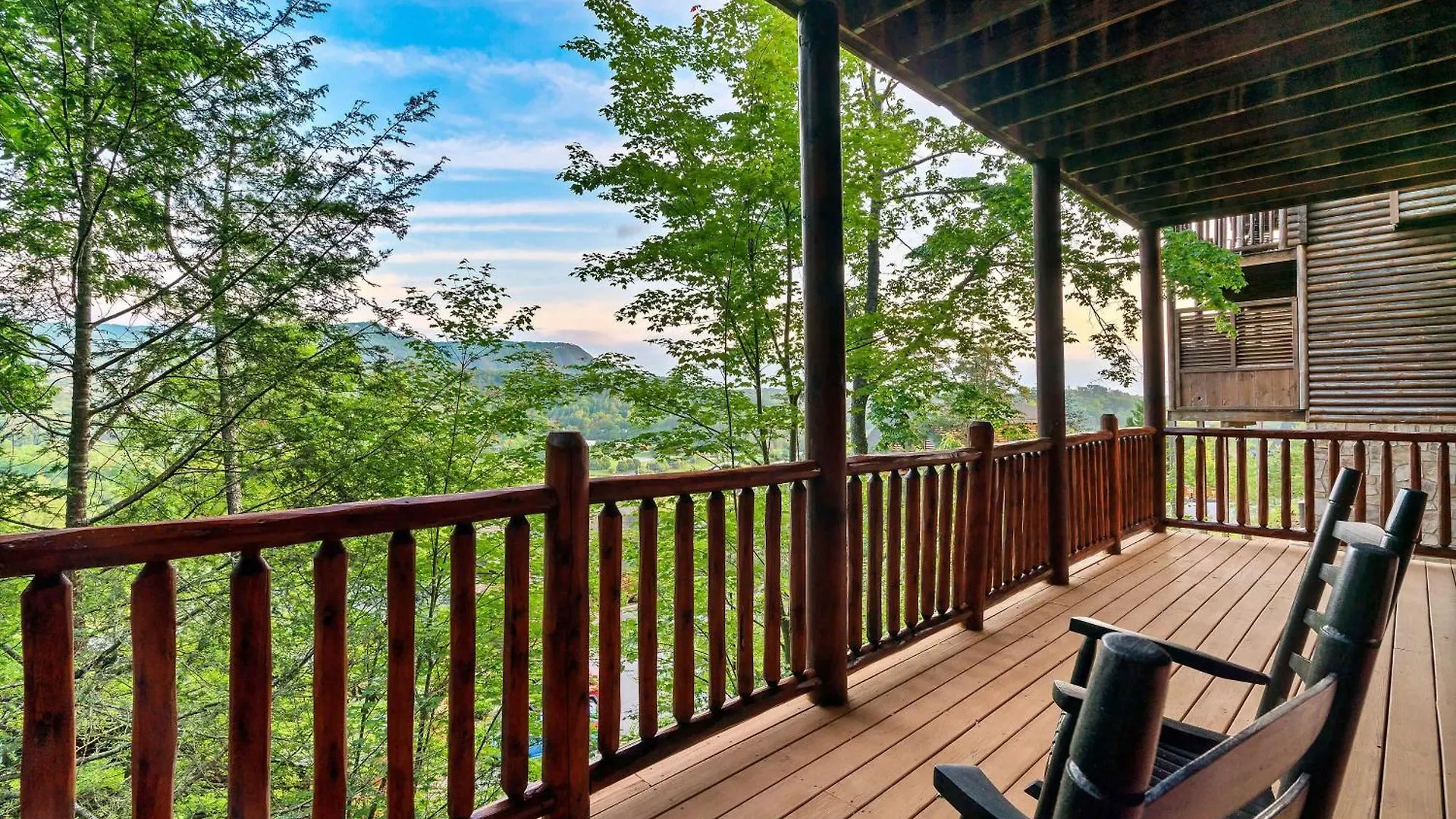 Great Views & Location- Family- Game Room- Hot Tub Σαλέ *
