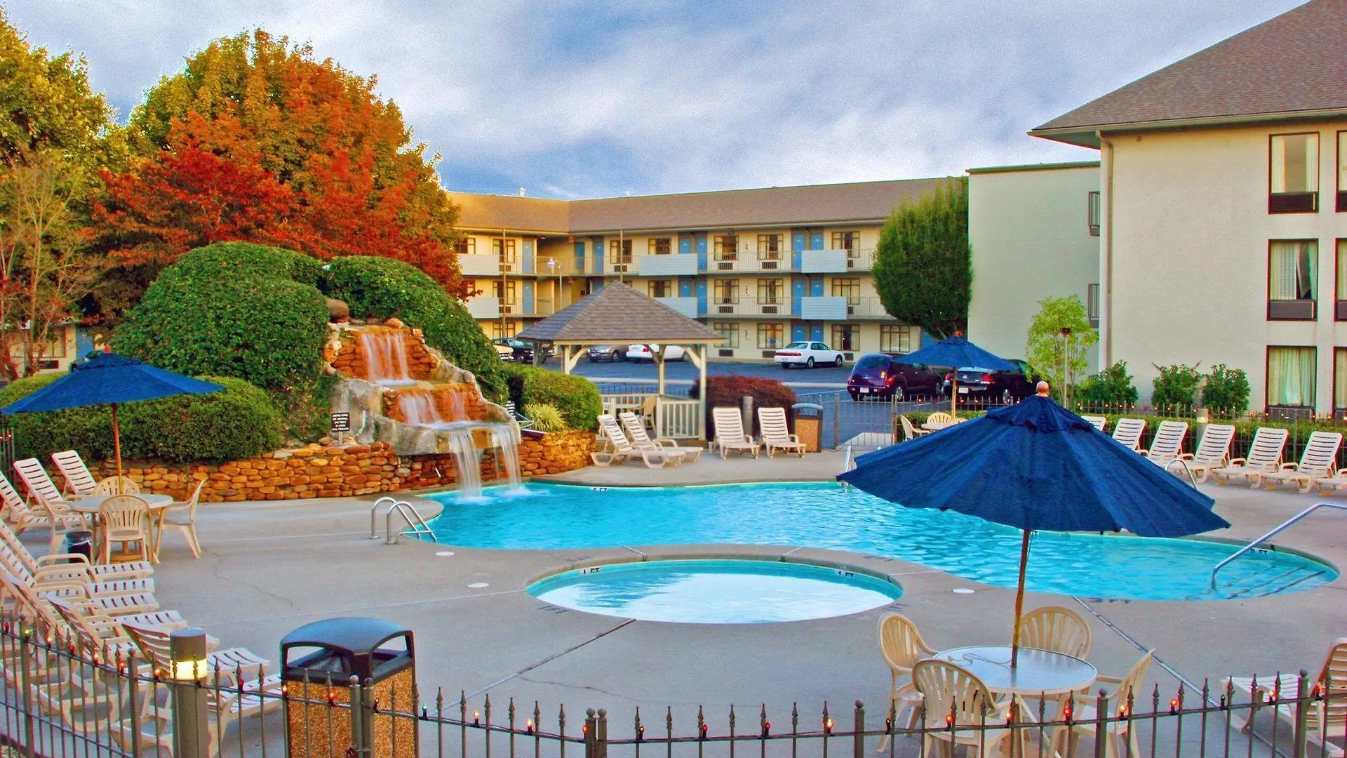 Western Plaza Pigeon Forge