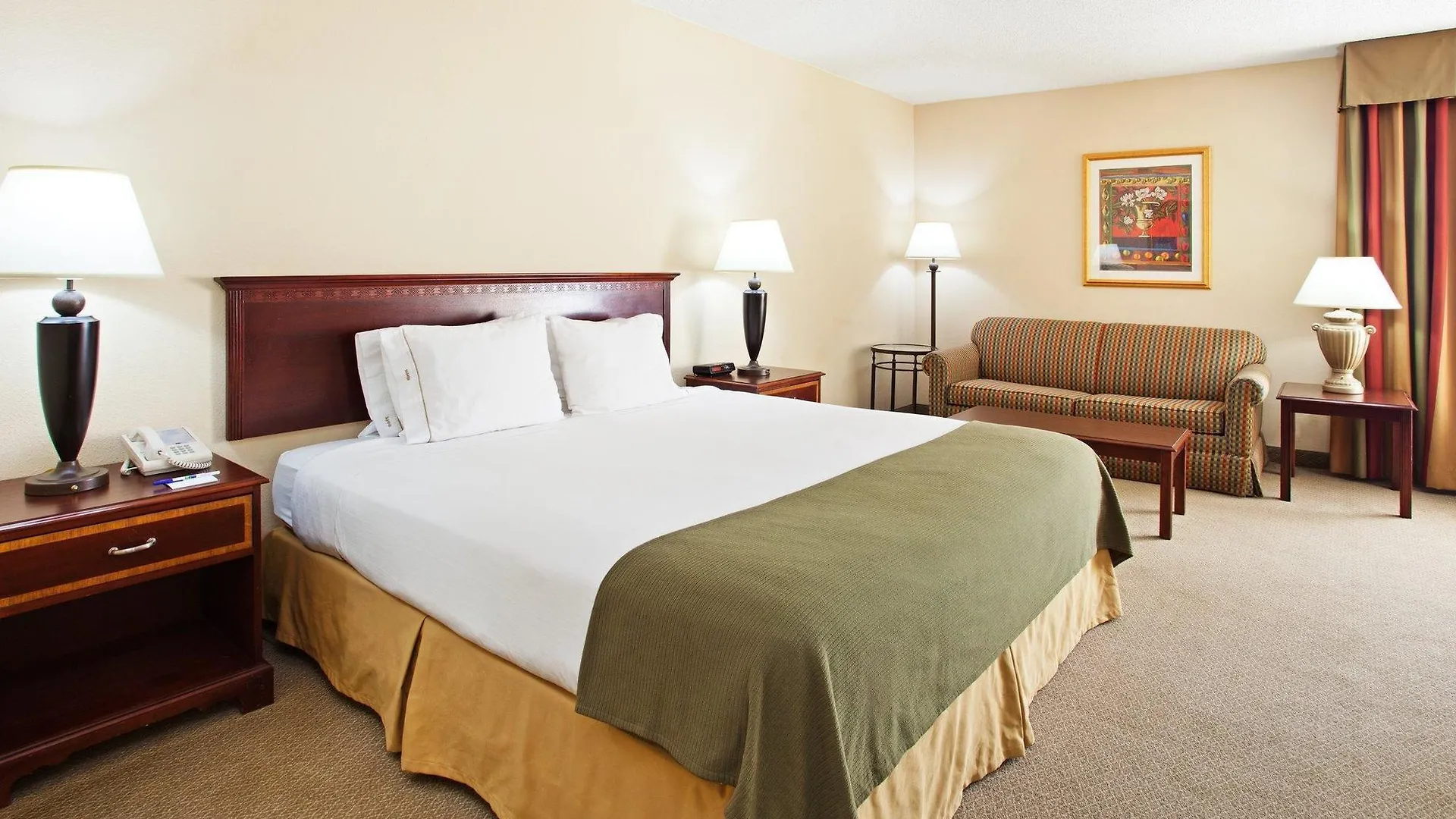 Express & By Ihg Pigeon Forge