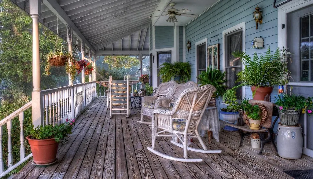 Blue Mountain Mist Country Bed & Breakfast 3*