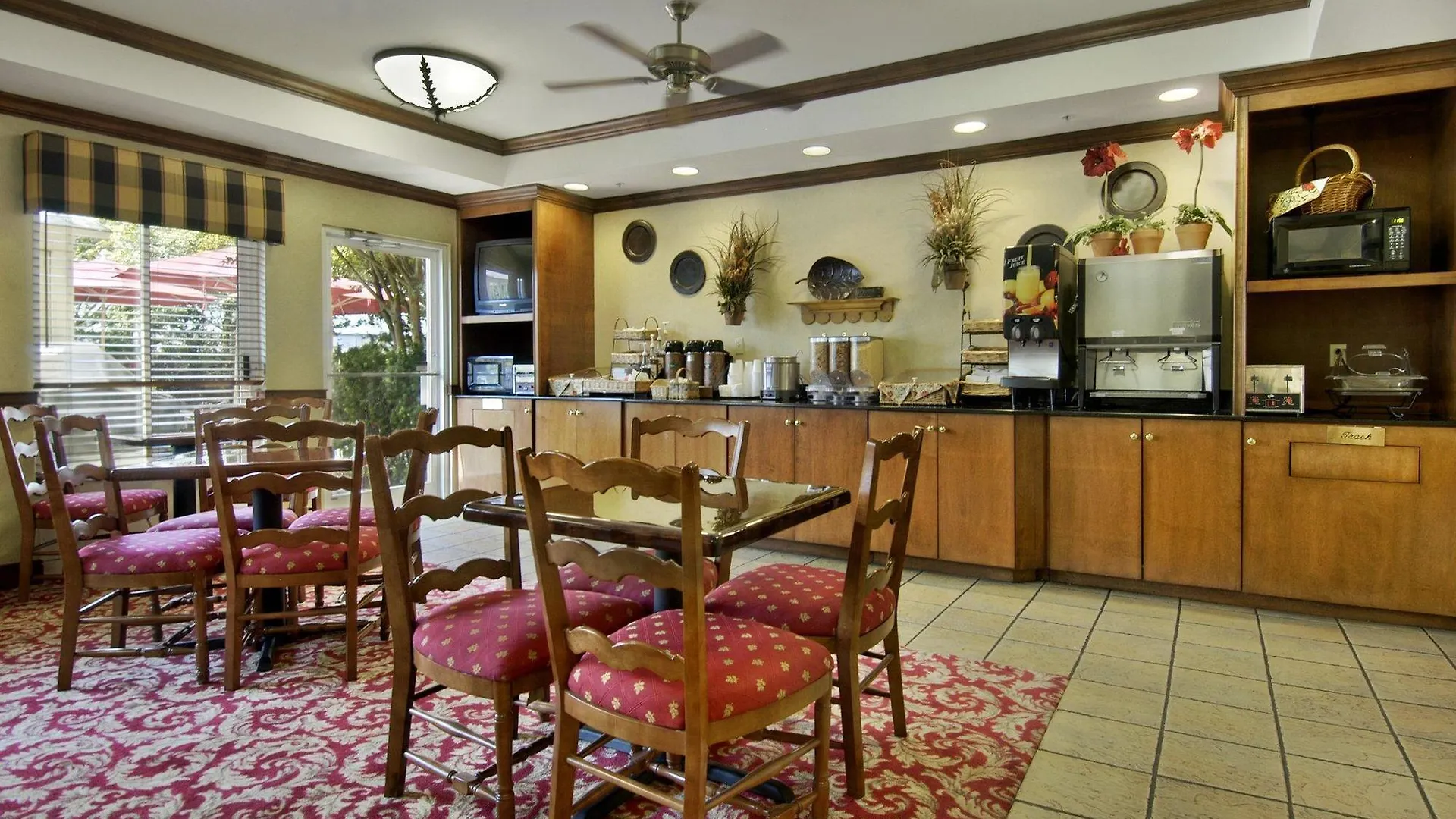 La Quinta By Wyndham Hotel