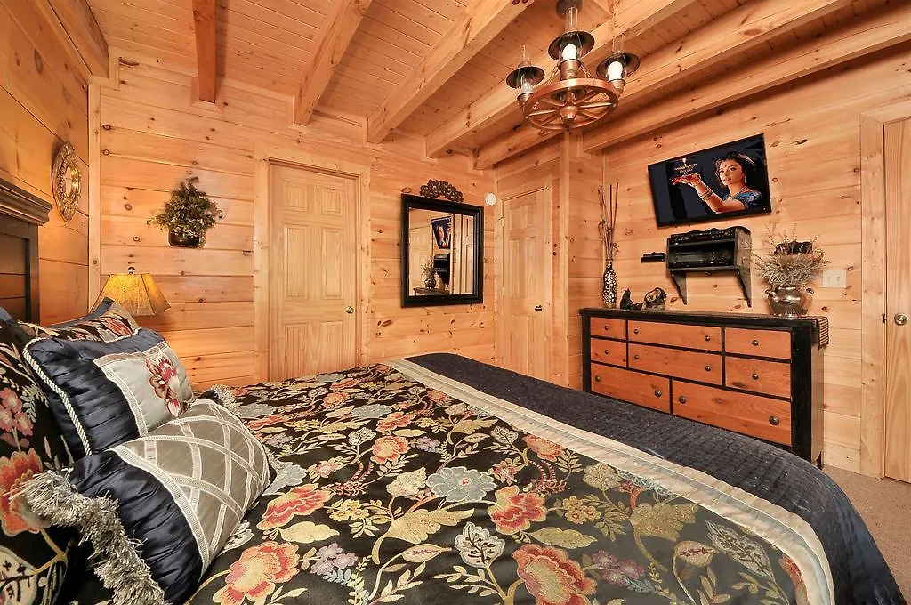 Hakuna Matata Two-bedroom Cabin