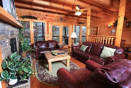 Big Pine - Six Bedroom * Pigeon Forge