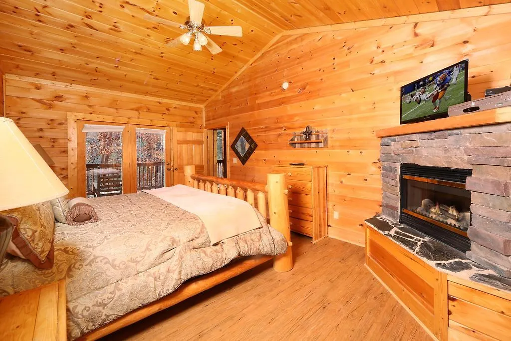 Big Pine - Six Bedroom Pigeon Forge