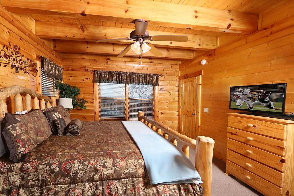 Rising Eagle - Eight Bedroom Pigeon Forge