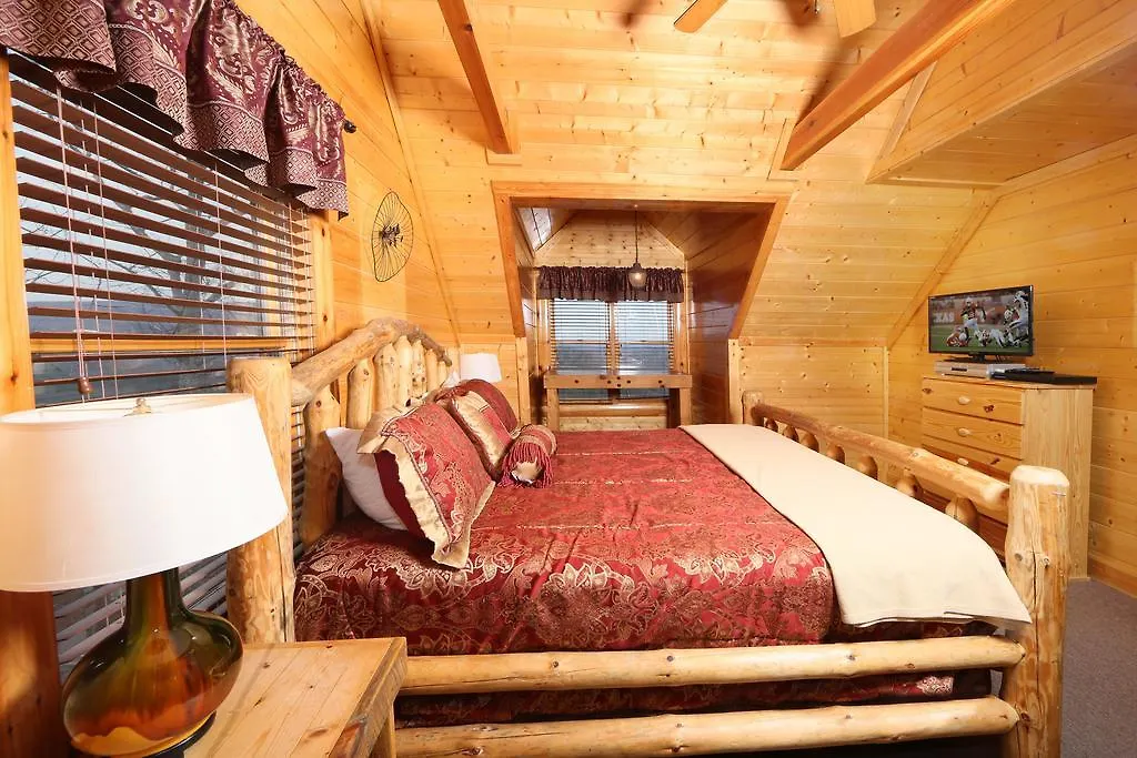 Rising Eagle - Eight Bedroom * Pigeon Forge