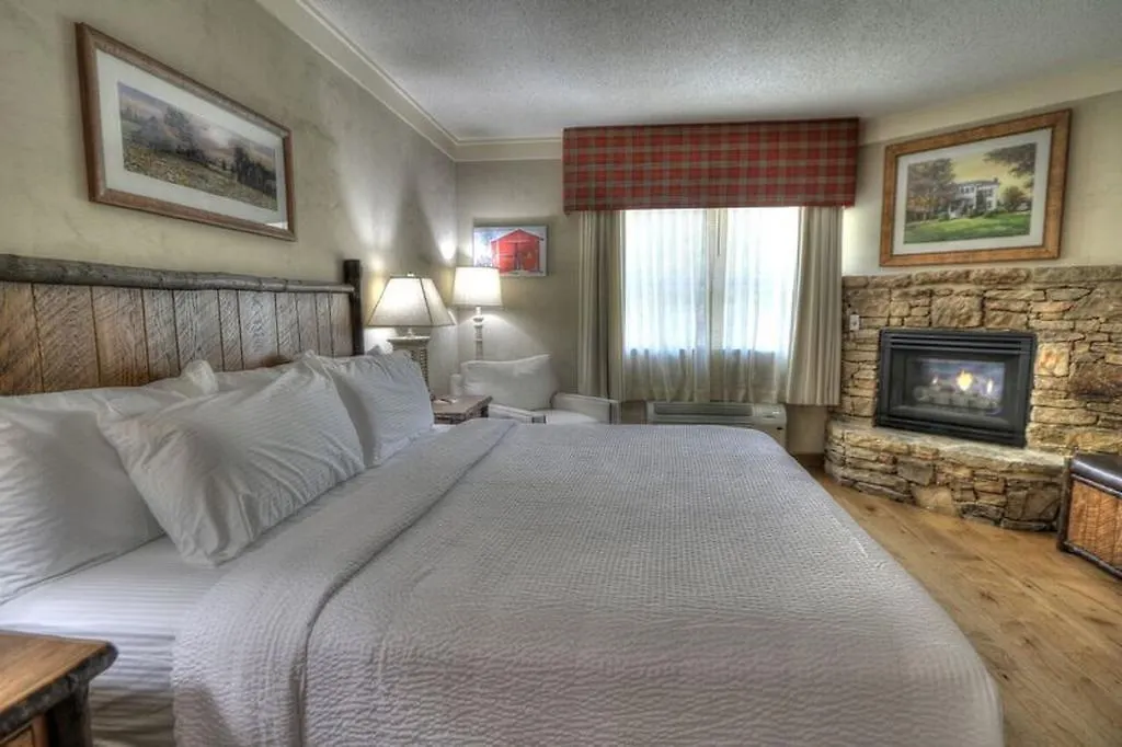 Hotel At Five Oaks Pigeon Forge - 3*