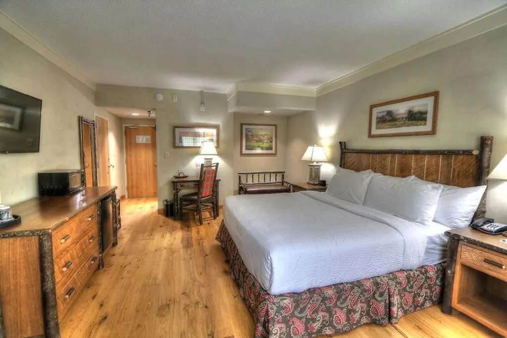 At Five Oaks Pigeon Forge - Hotel Sevierville