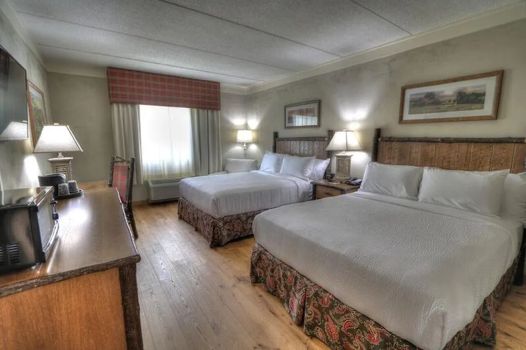 At Five Oaks Pigeon Forge - Hotel