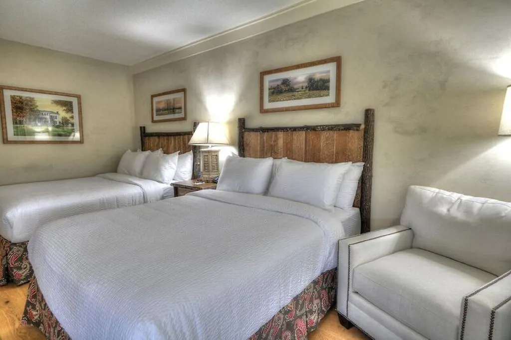 Hotel At Five Oaks Pigeon Forge - Sevierville