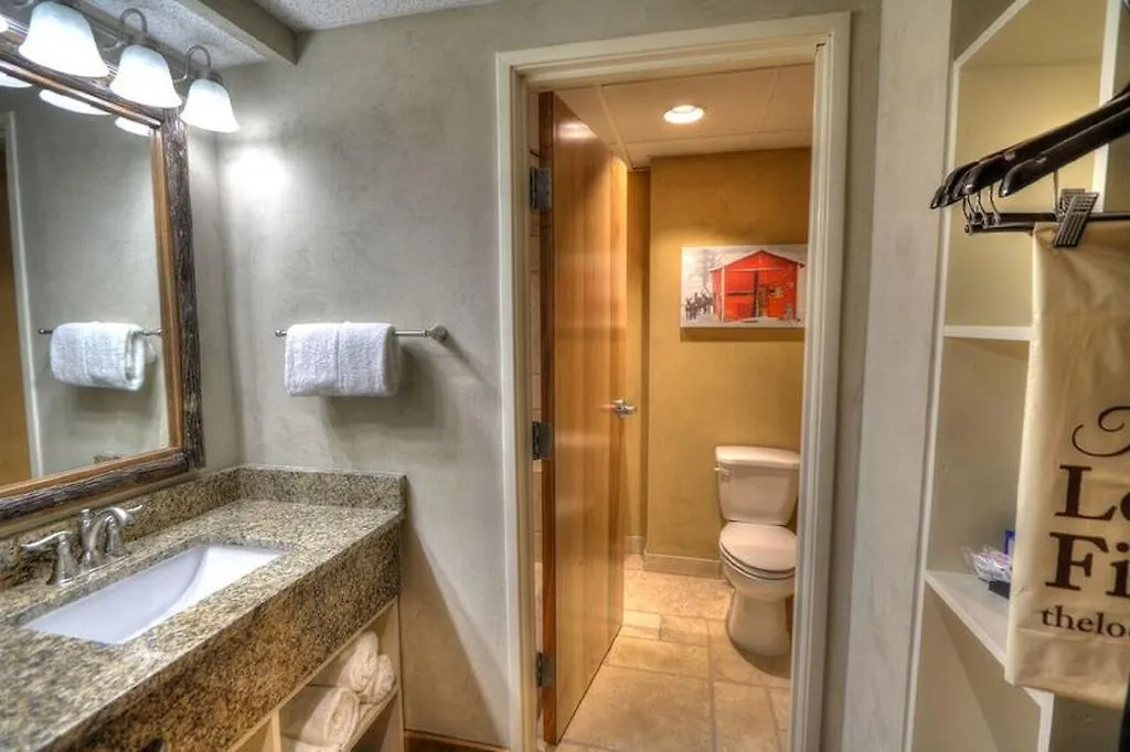 Hotel At Five Oaks Pigeon Forge -