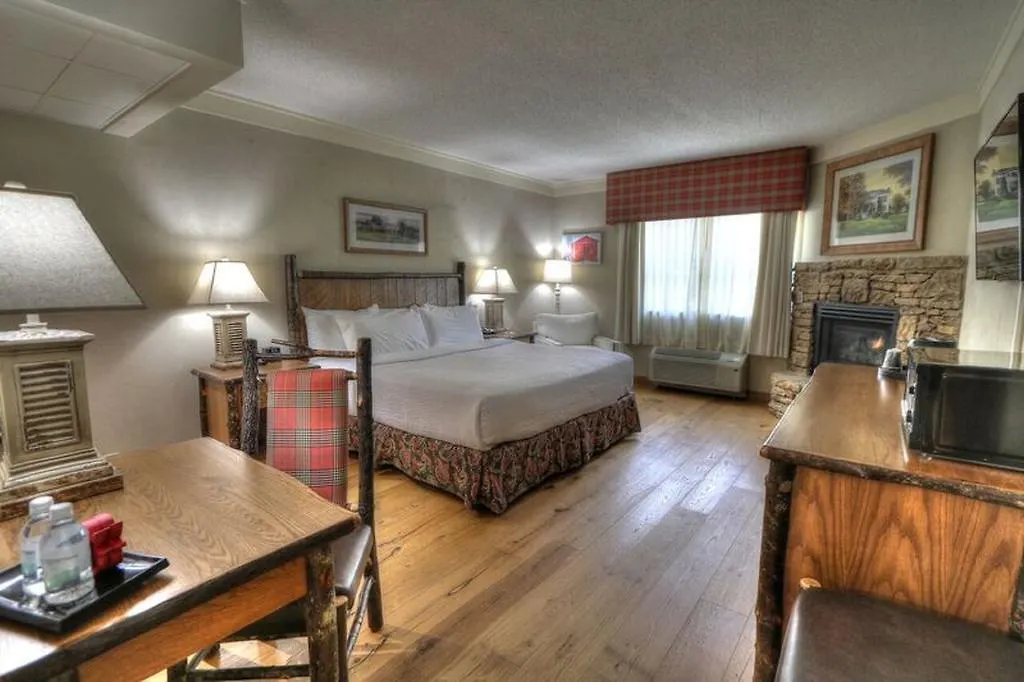 Hotel At Five Oaks Pigeon Forge - 3*