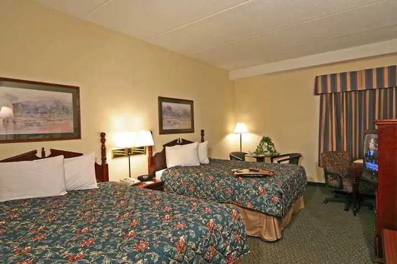 Hotel Hampton & On The Parkway Pigeon Forge
