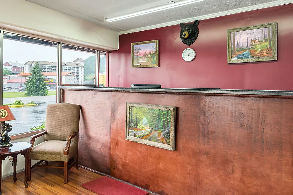 Rodeway On The Parkway Hotel 2*