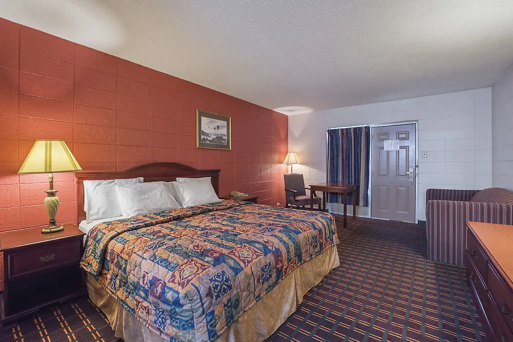 Rodeway On The Parkway Hotel