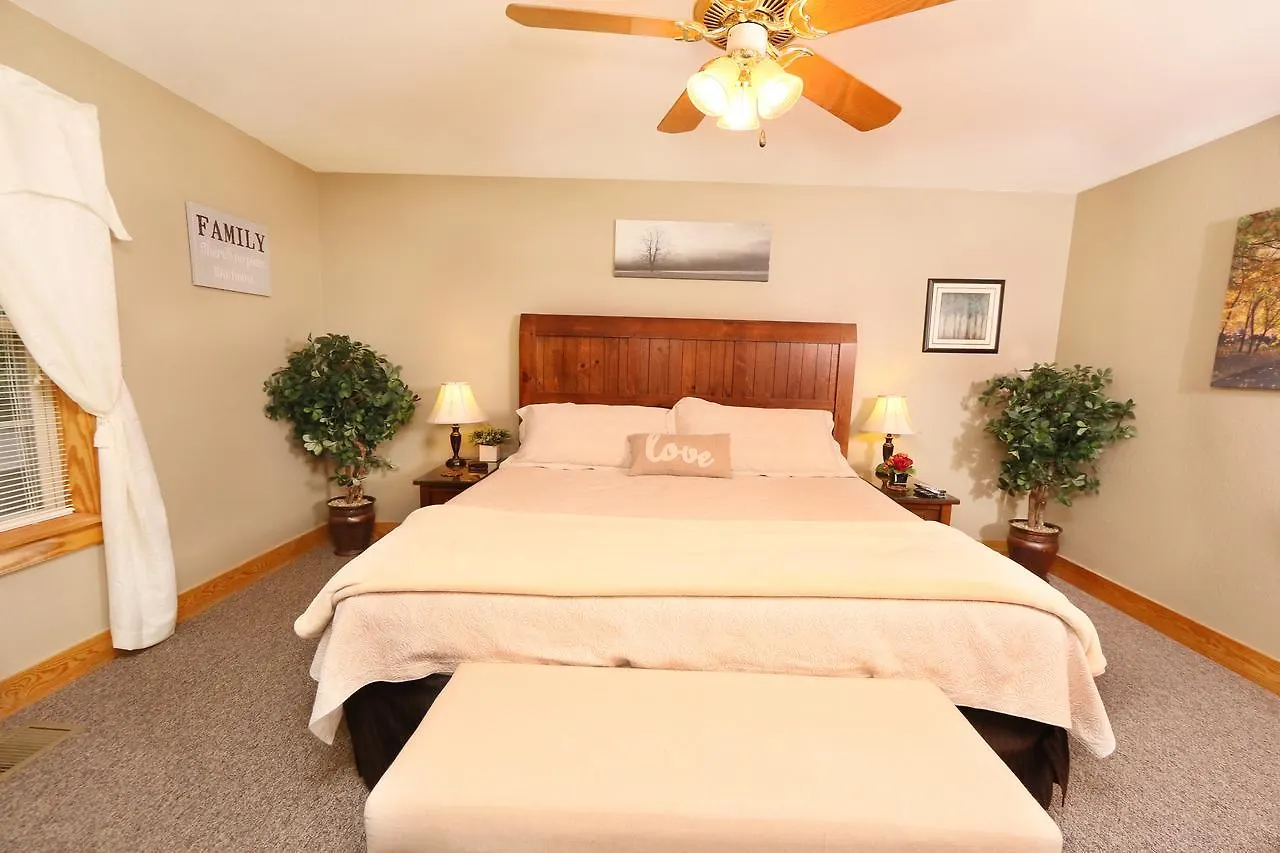 Pinnacle View 7c - Three Bedroom Apartment