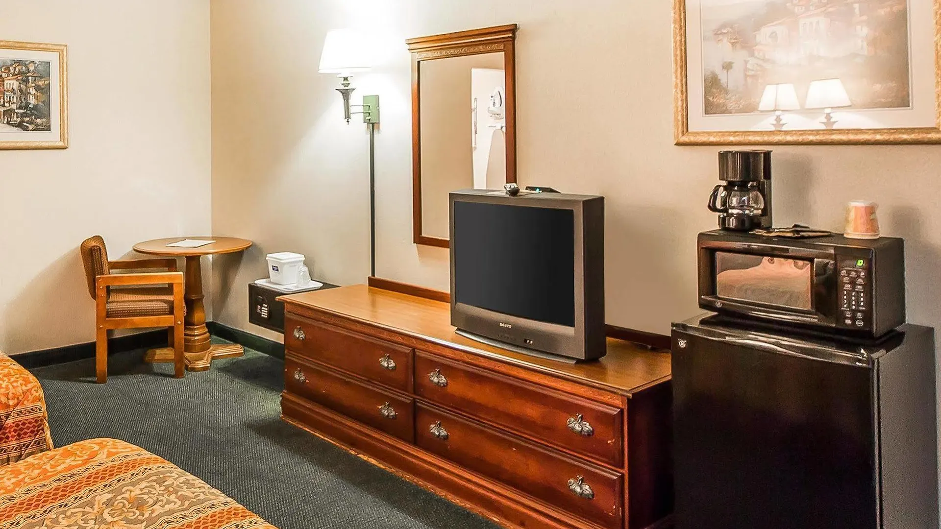 Wild Bear Motel 3*