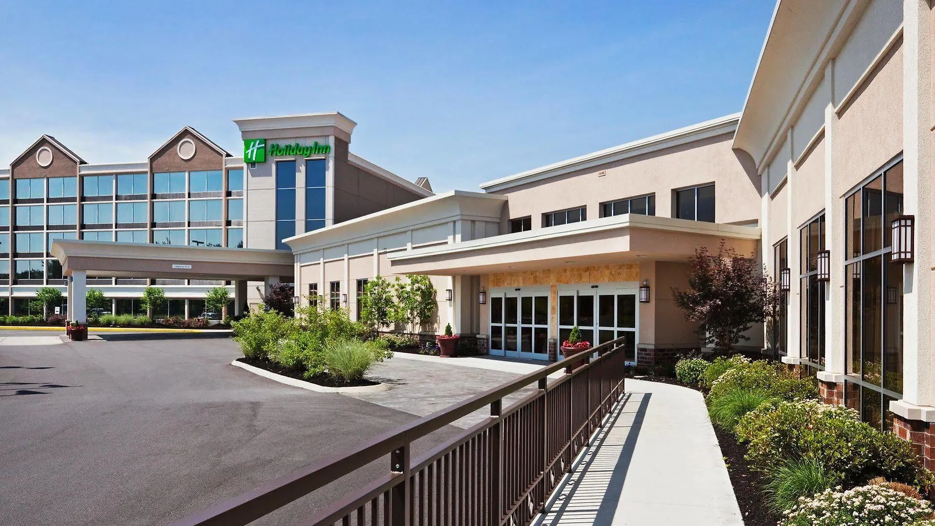 The Ramsey And Convention Center Hotell