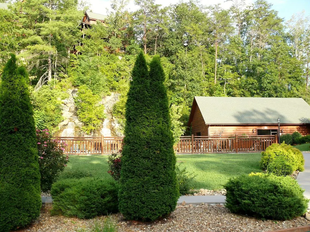 Hakuna Matata Pigeon Forge