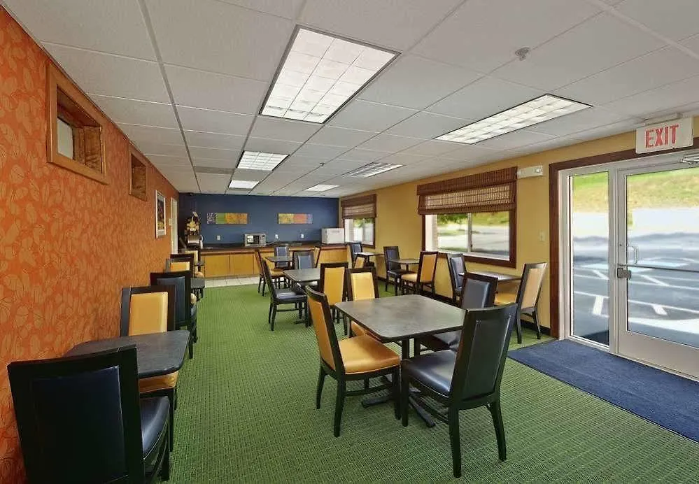 Hotel At Five Oaks Pigeon Forge -