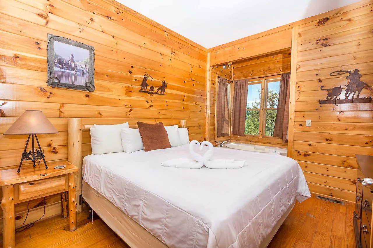 9 Bedroom Roscoe's Retreat By Hosteeva Holiday home