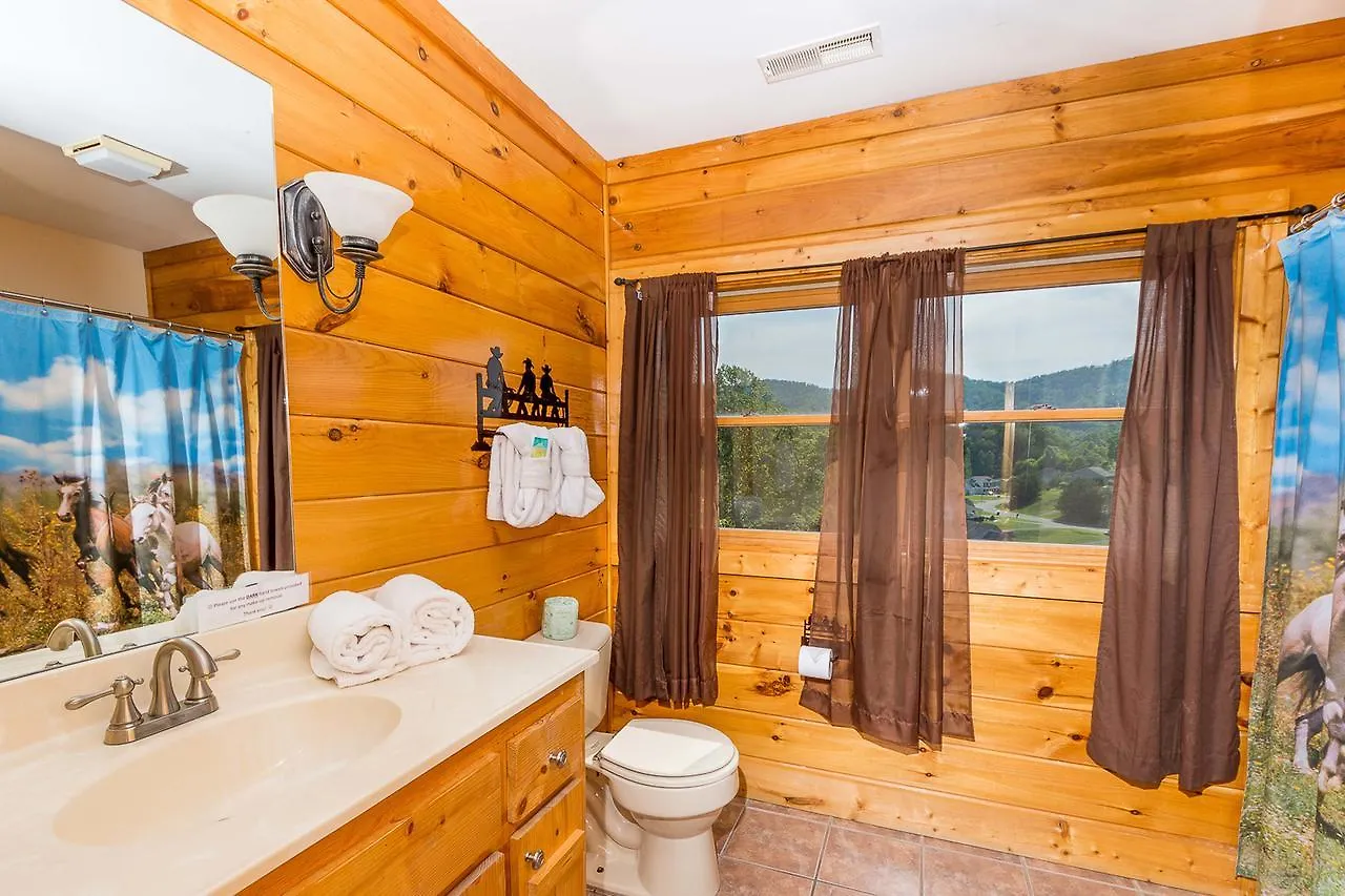 9 Bedroom Roscoe's Retreat By Hosteeva * Pigeon Forge