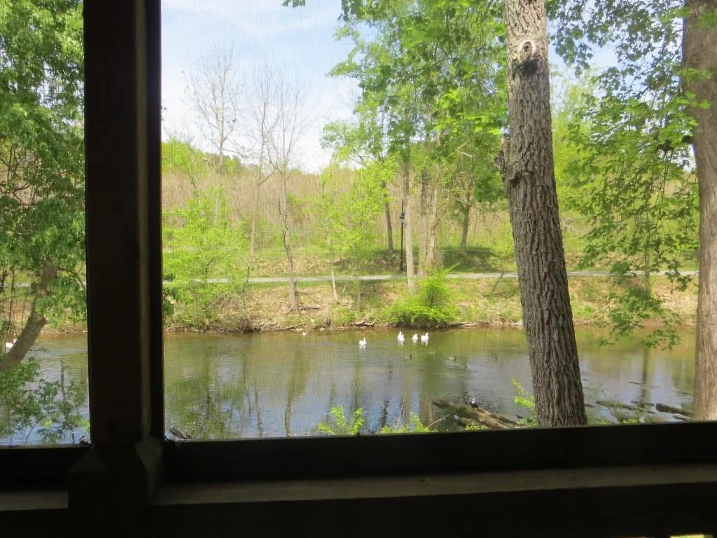 River Place 3*
