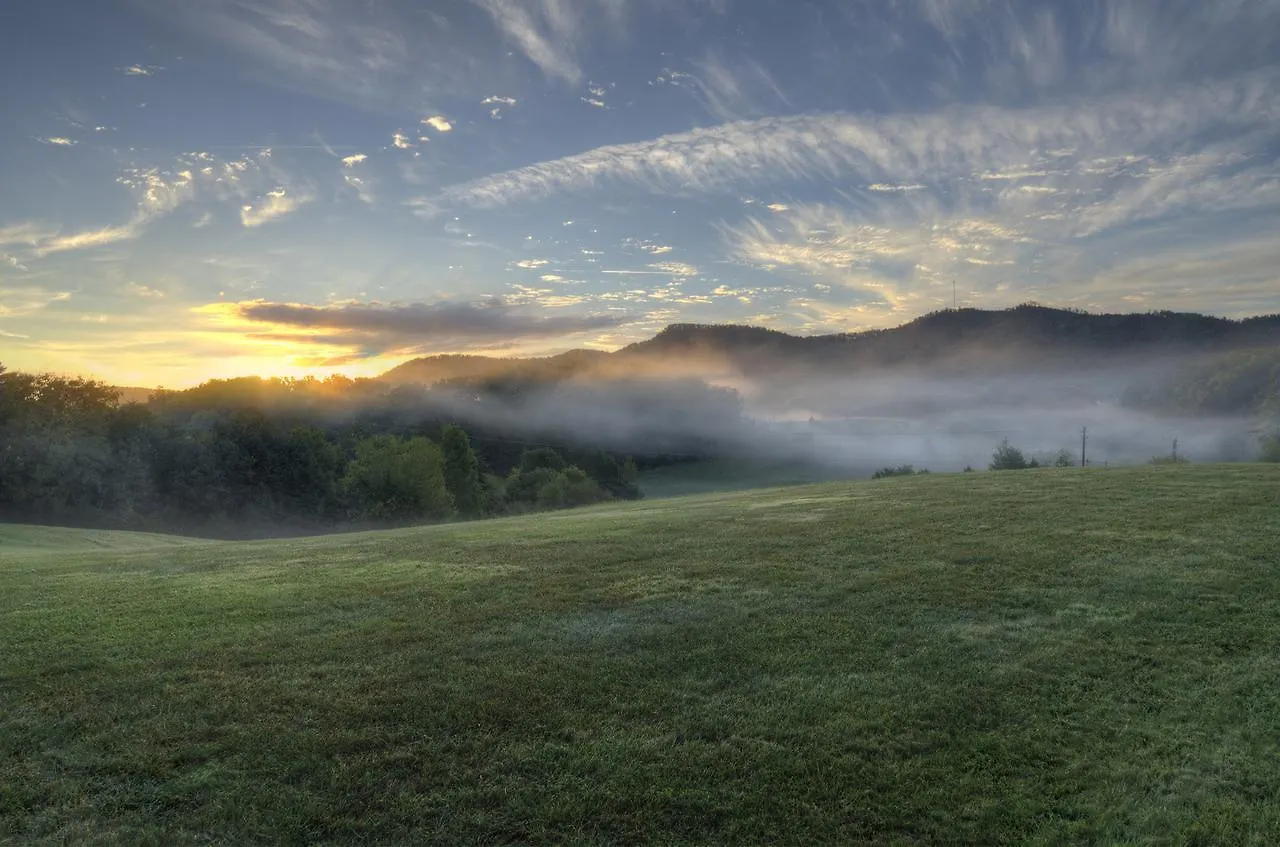 Blue Mountain Mist Country 3*