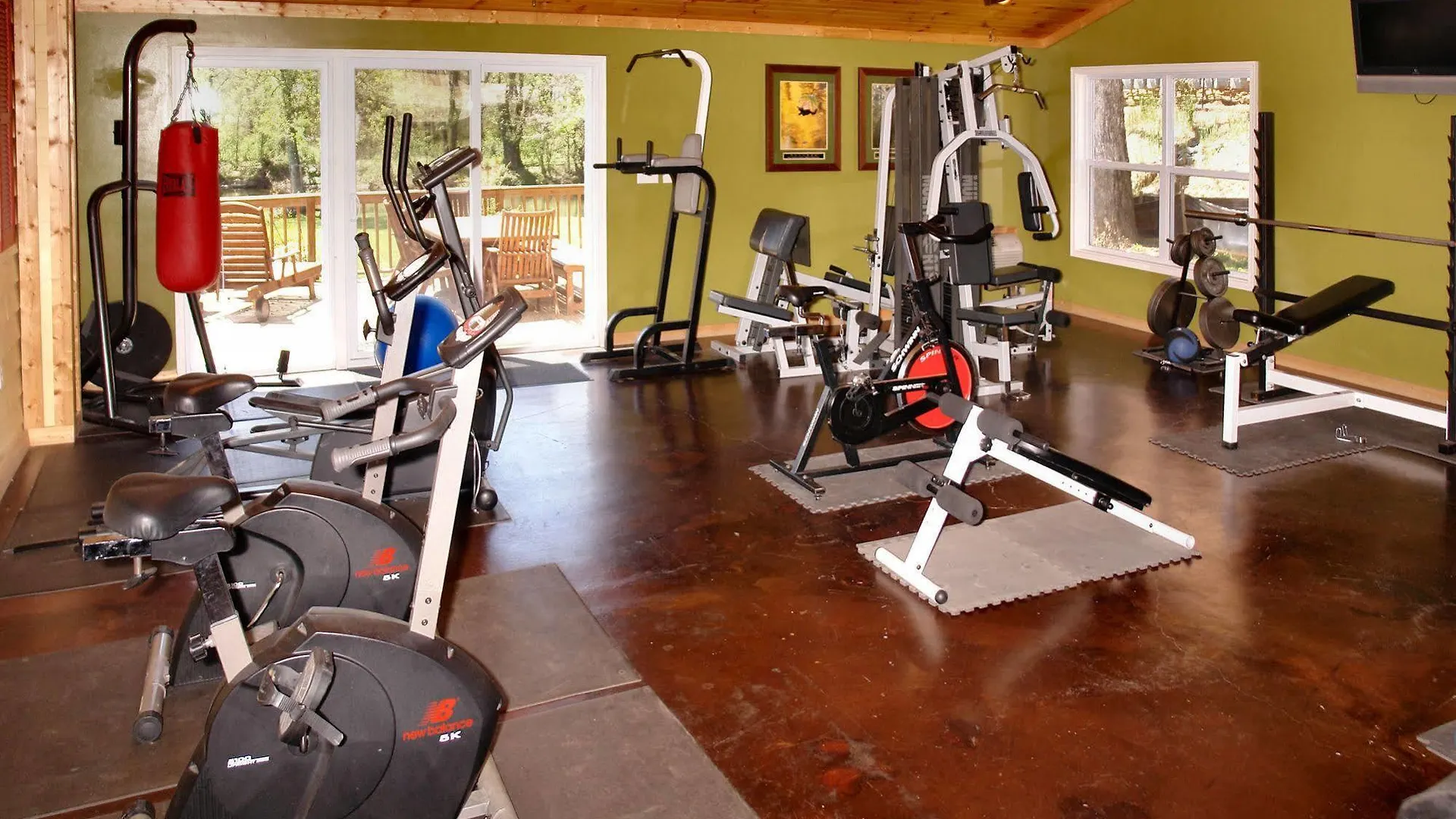 Appleview River Aparthotel 3*