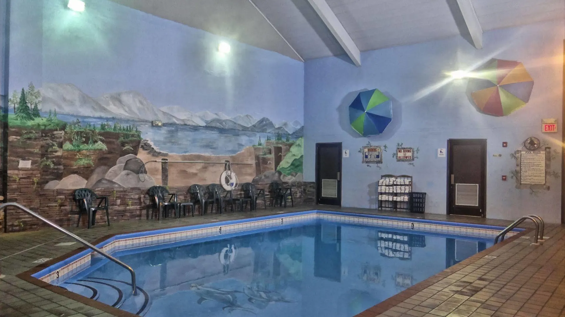 Baymont By Wyndham Near Island Drive 3*