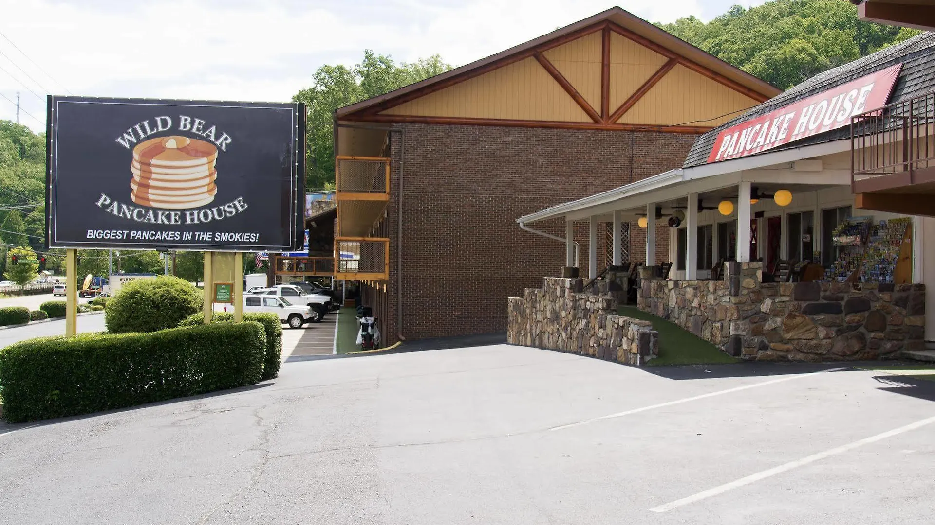 Wild Bear Motel Pigeon Forge