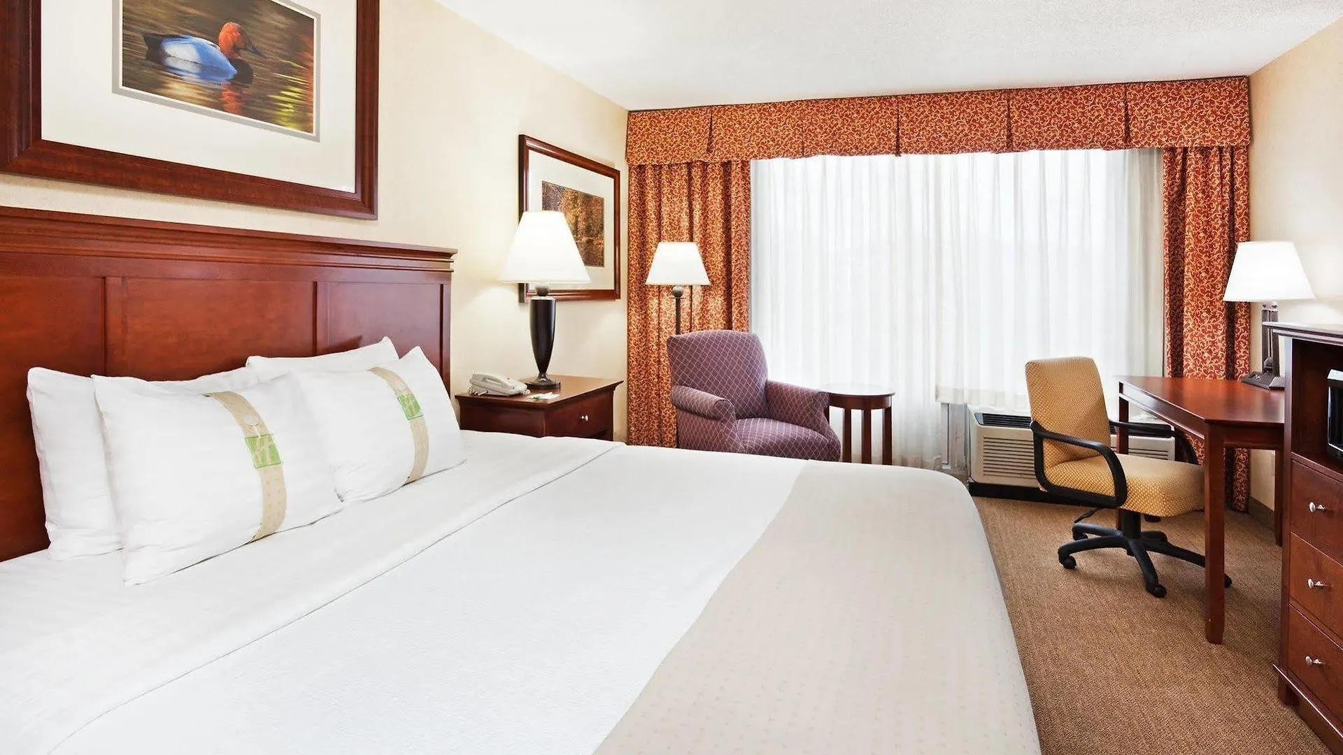 The Ramsey And Convention Center Hotell