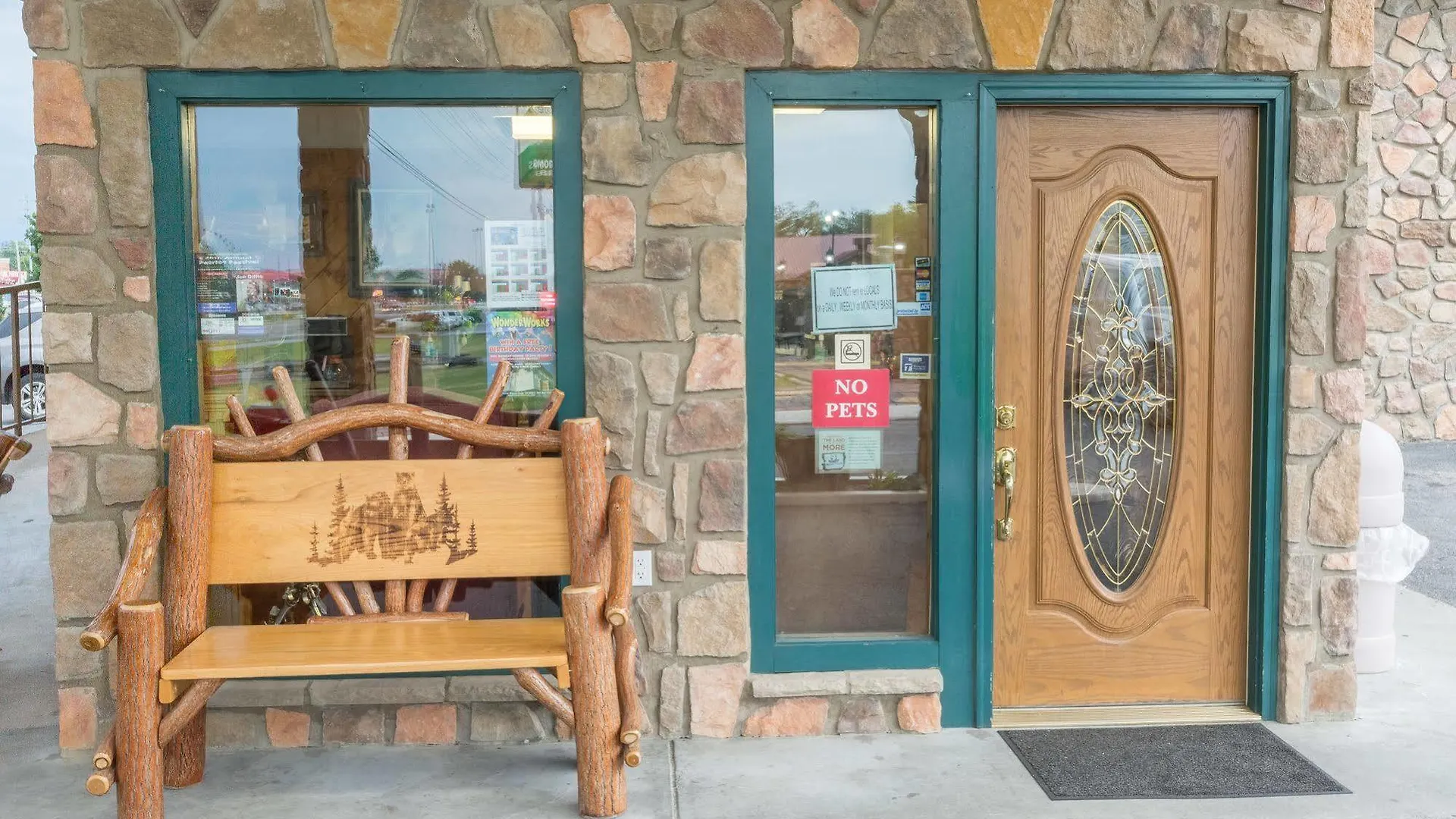 Mountain Breeze Motel