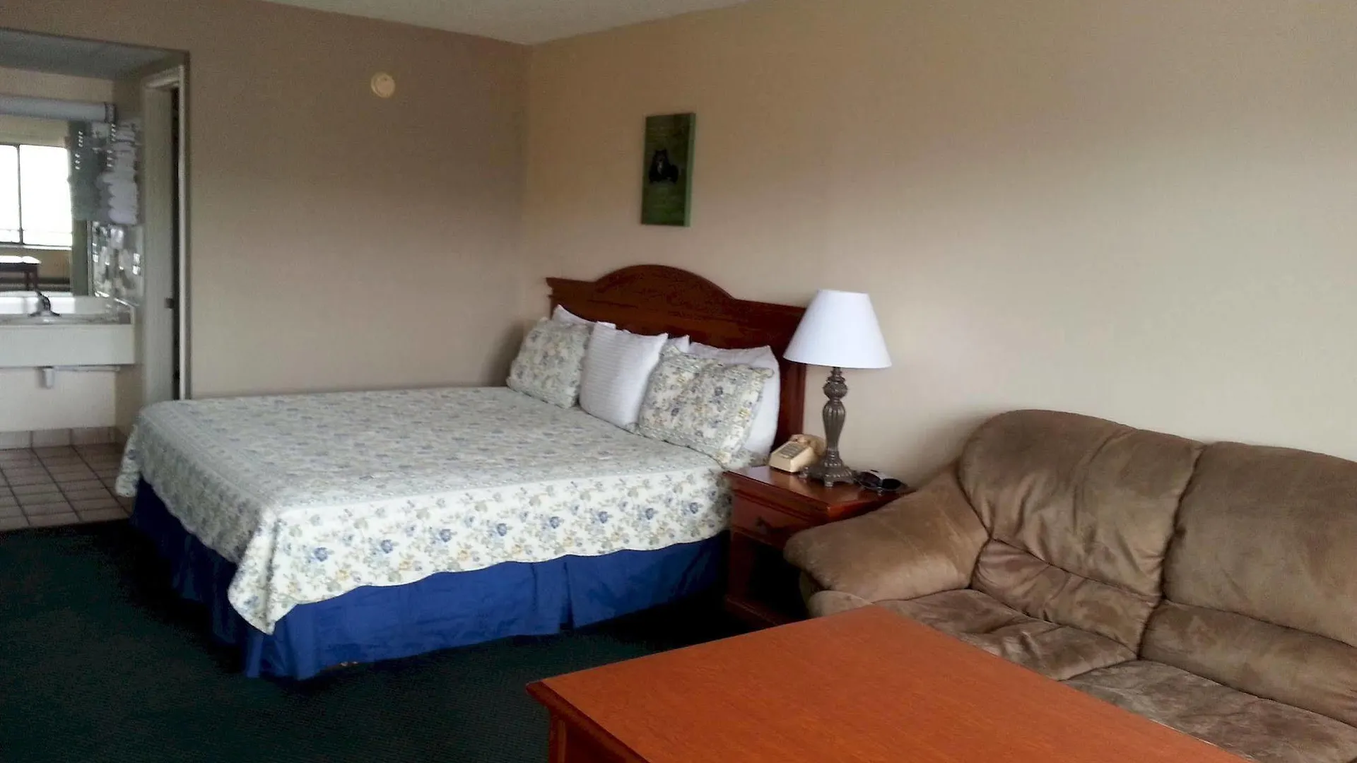 Mountain Breeze Pigeon Forge