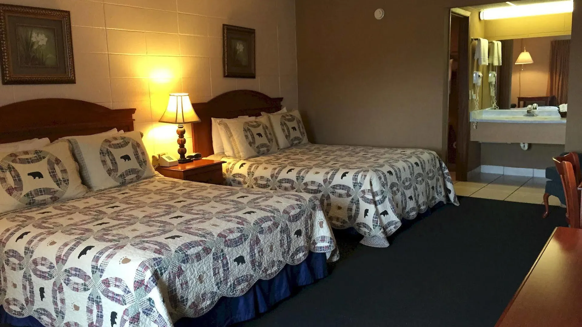 Motel Mountain Breeze