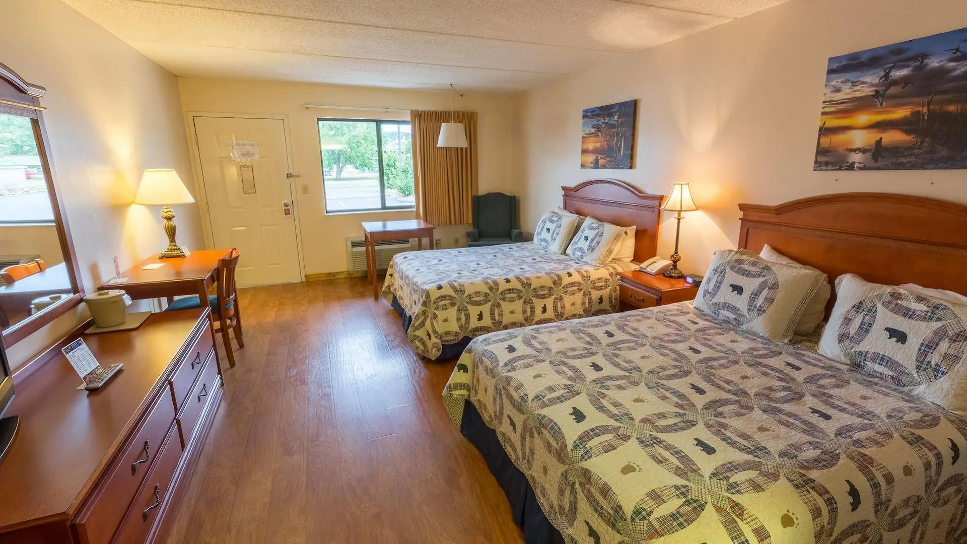 Mountain Breeze 2* Pigeon Forge