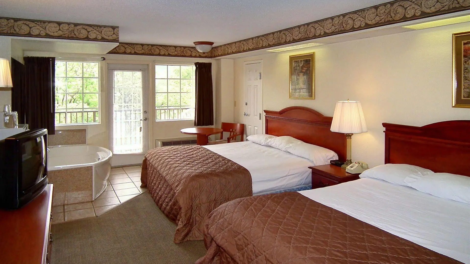Country & By Radisson, South, Tn Hotel