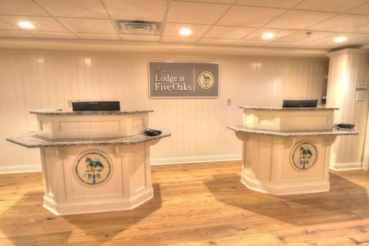 Hotel At Five Oaks Pigeon Forge -