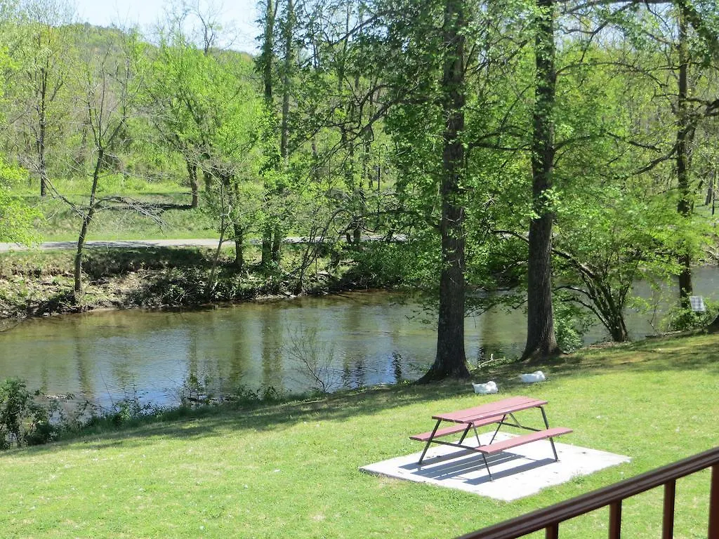 River Place 3* Pigeon Forge