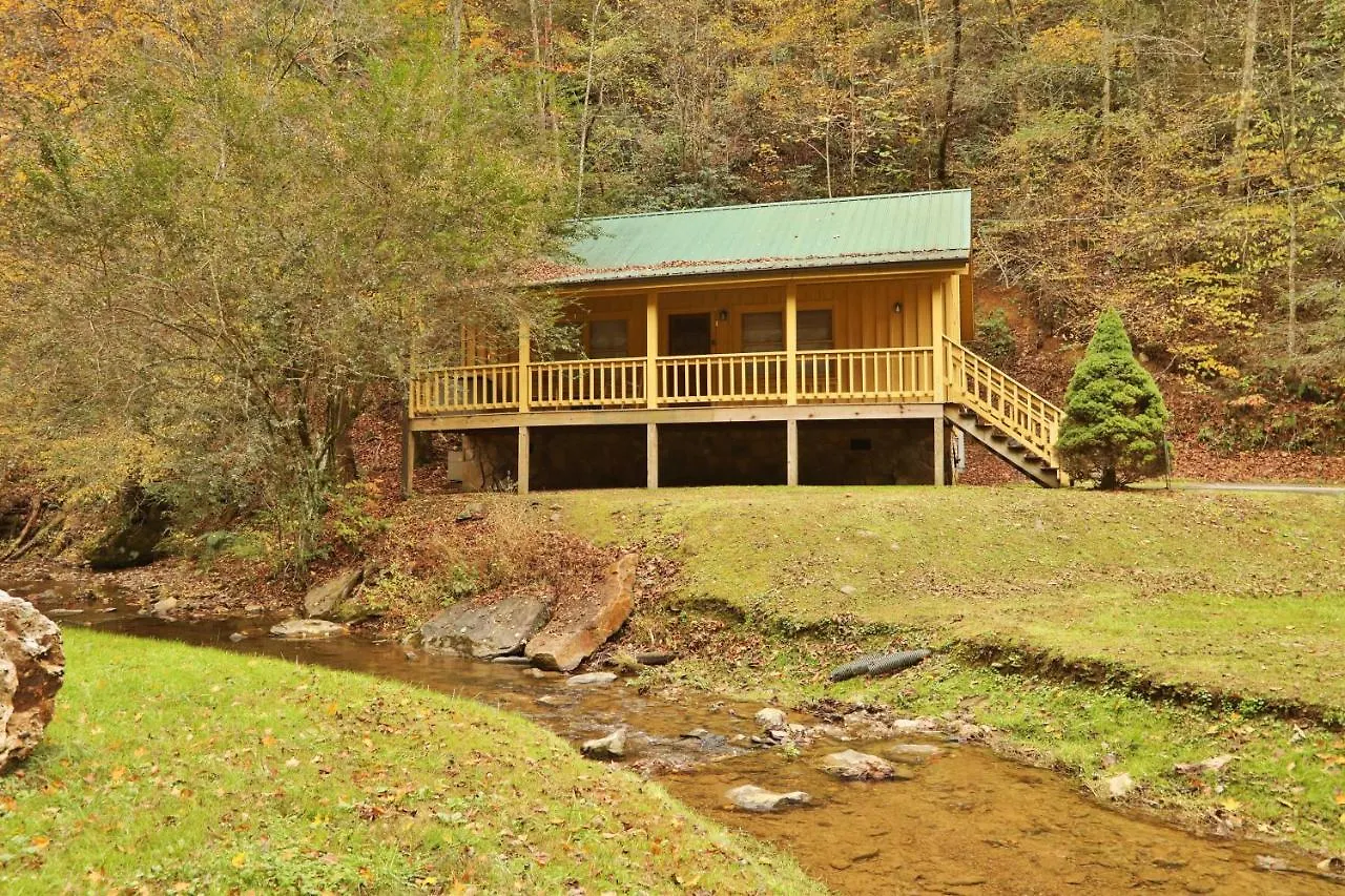 Creekside Tranquility 365 - One Bedroom Cabin *
