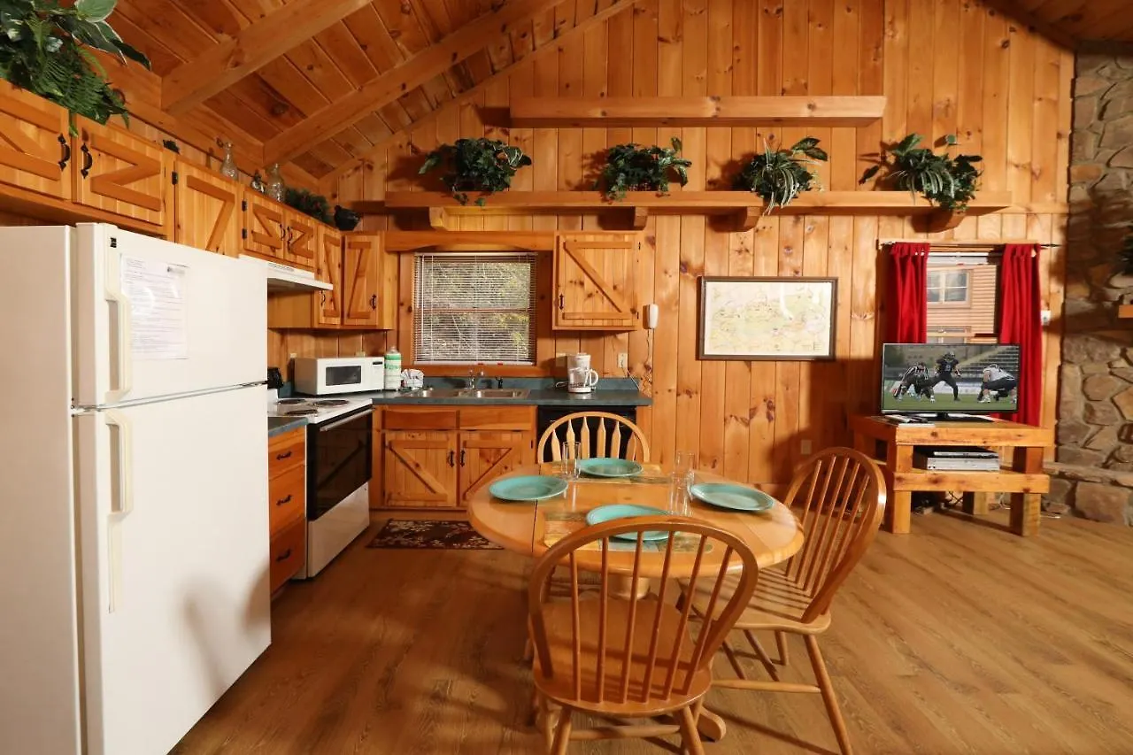 Holiday home Creekside Tranquility 365 - One Bedroom Cabin *