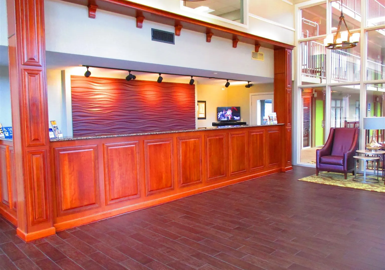 Hotel Western Plaza 3*