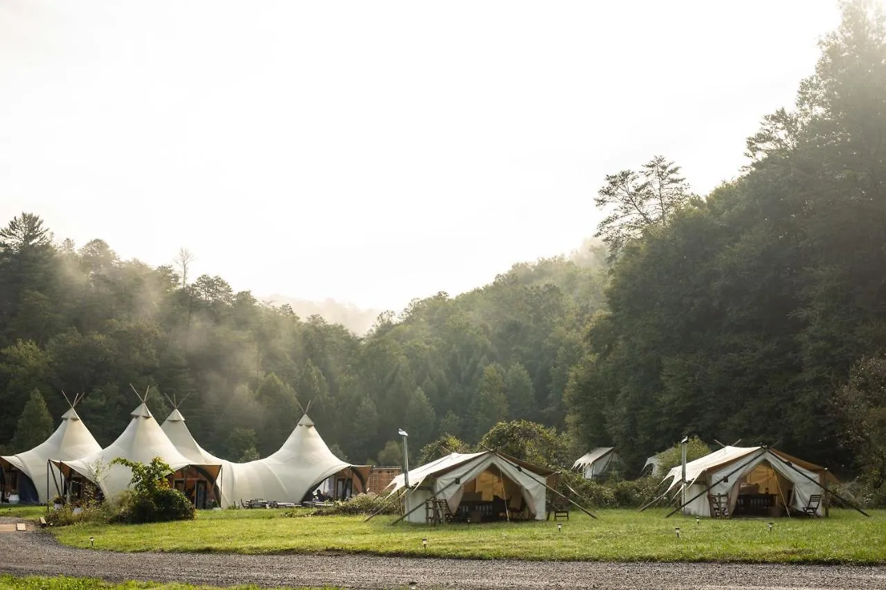 Under Canvas Great Smoky Mountains Luxury tent