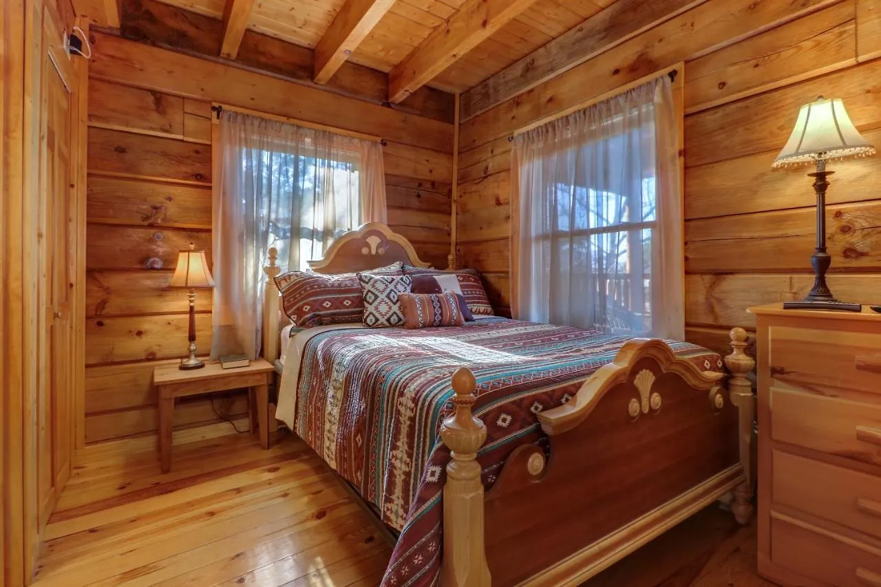 Nyaraló Peaceful Setting Cabin
