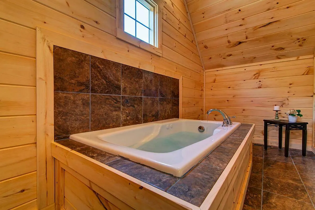 A River Runs Through It Cabin * Pigeon Forge