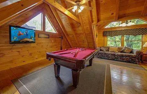 別荘 2 Swimming Pools Free Mini Golf Honey Bear Mtn Cabin - Hot Tub - Pool Table ピジョンフォージ